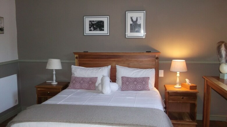 Hotel Housemartin Guest Lodge