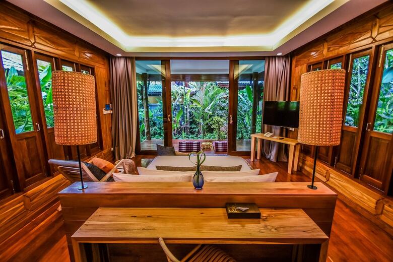 Hotel The Nine Thipthara Klongson Resort