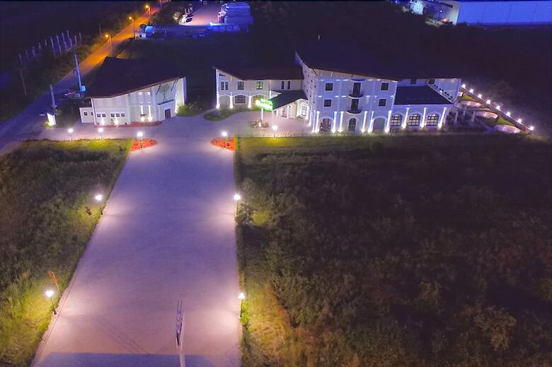 Magus Hotel