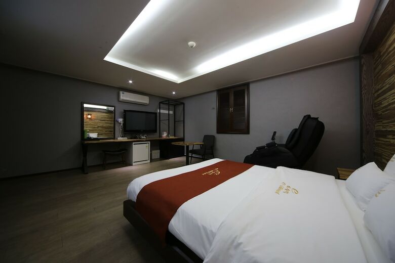Ehotel Gumi