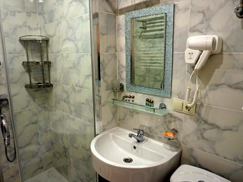 Rock Hotel First Line