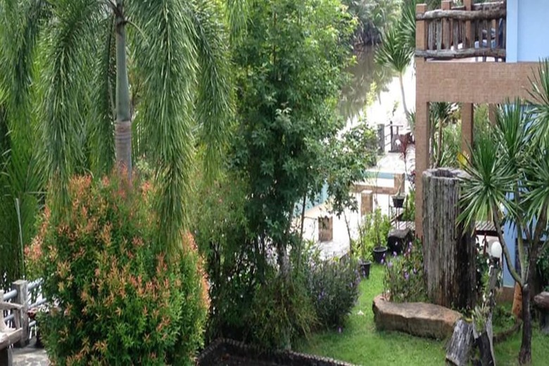 Hotel Baanrimnam Resort Trat