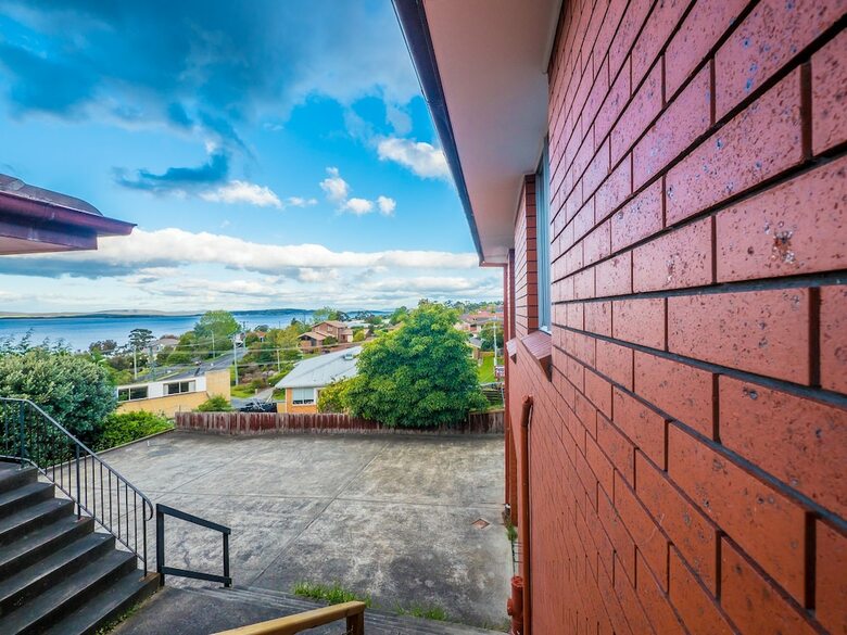 Family Home At Kingston Beach