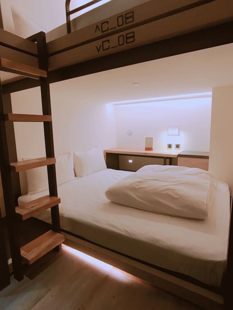 Taiwan Youth Hostel & Capsule Hostel