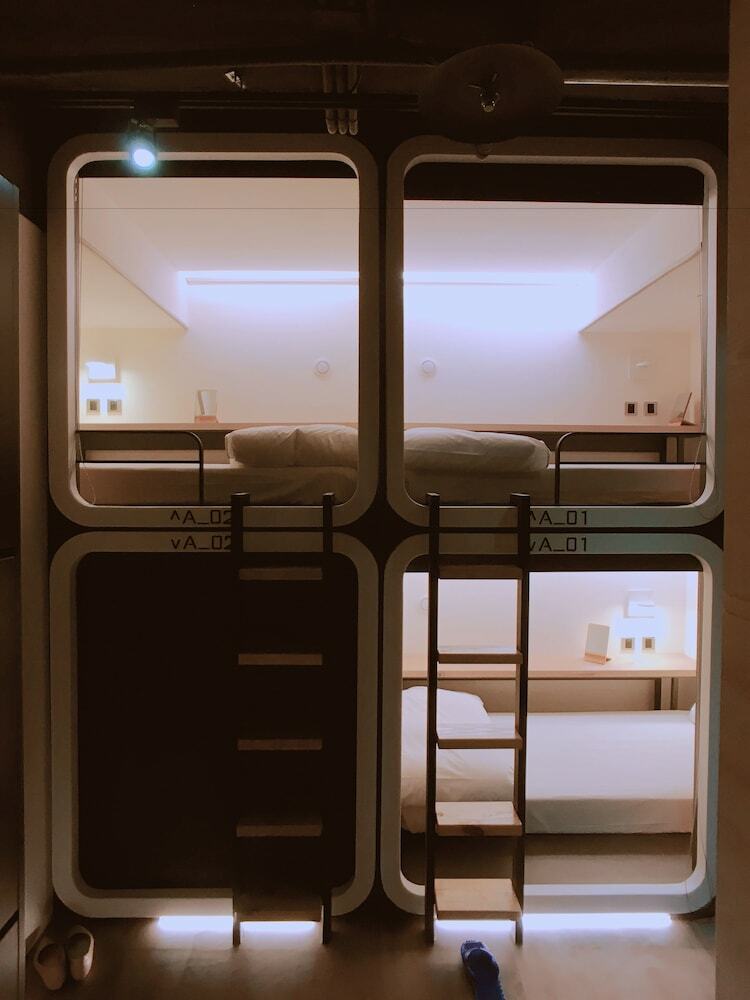 Taiwan Youth Hostel & Capsule Hostel