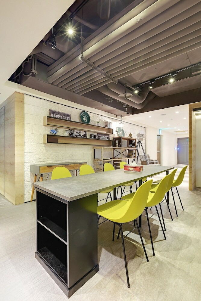 Taiwan Youth Hostel & Capsule Hostel