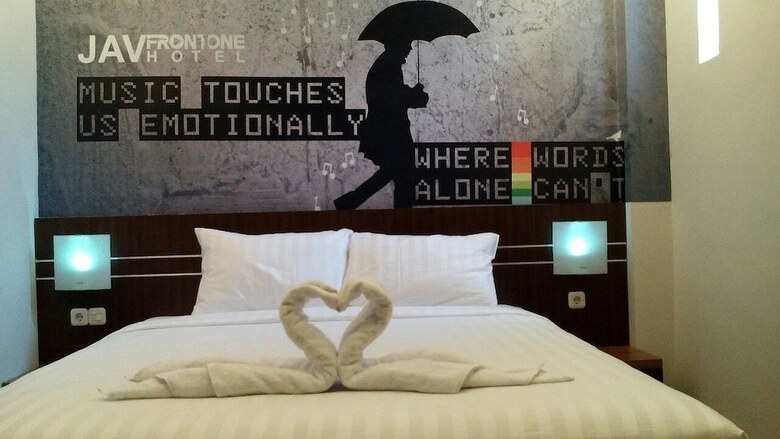 Jav Front One Hotel Lahat