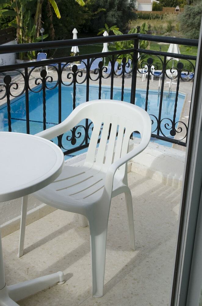 Aparthotel Kozis Hotel Apts
