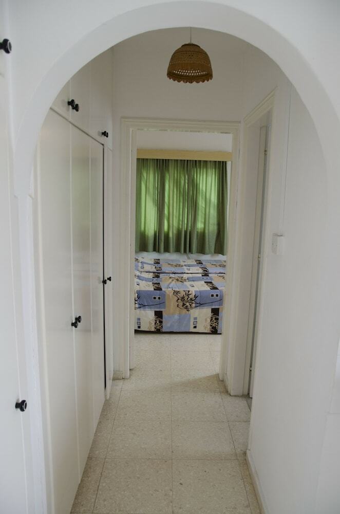 Aparthotel Kozis Hotel Apts