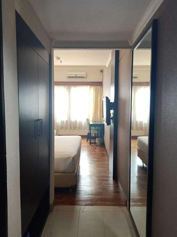 Hotel Mega Cikini