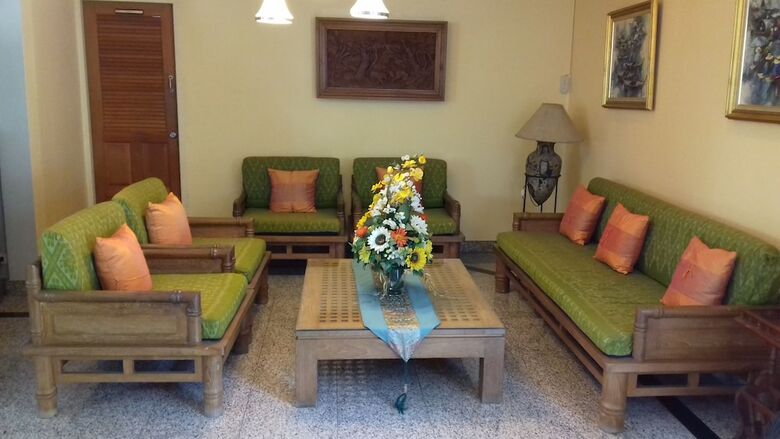 Hotel Villa Oranje Pattaya