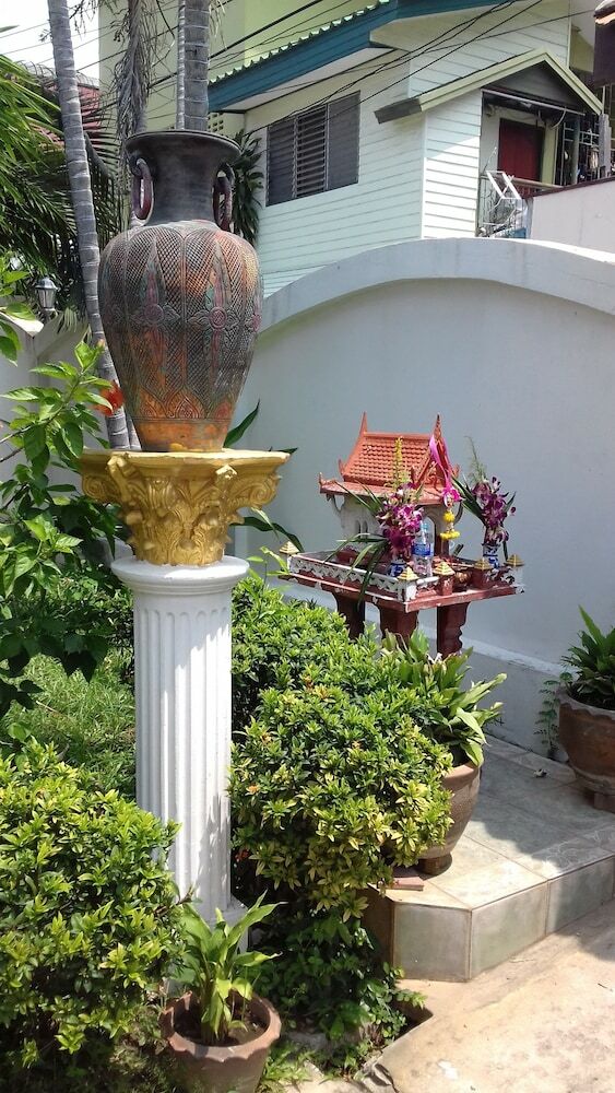 Hotel Villa Oranje Pattaya