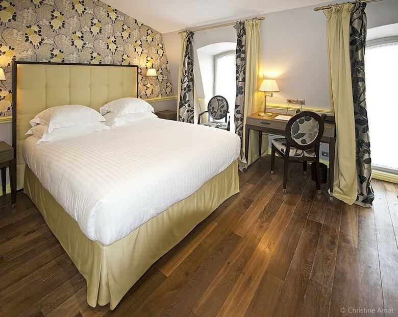 Hotel H�tel De S�ze
