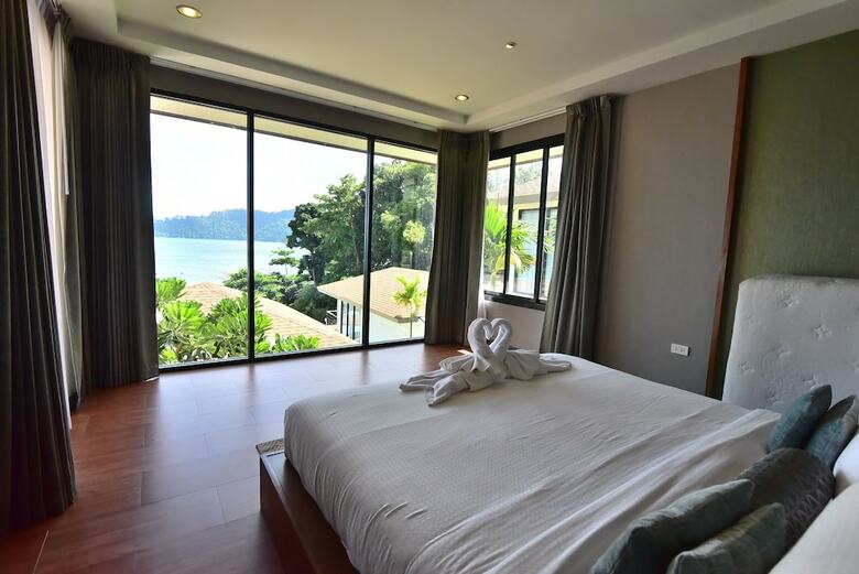 Hotel Asara Private Beach Resort