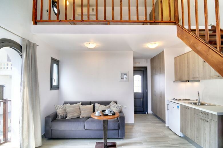 Apartamentos Myrtos Mare Suites