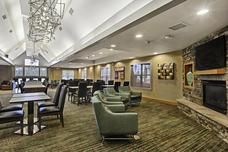 Aparthotel Residence Inn By Marriott Mt. Laurel At Bishop's Gate