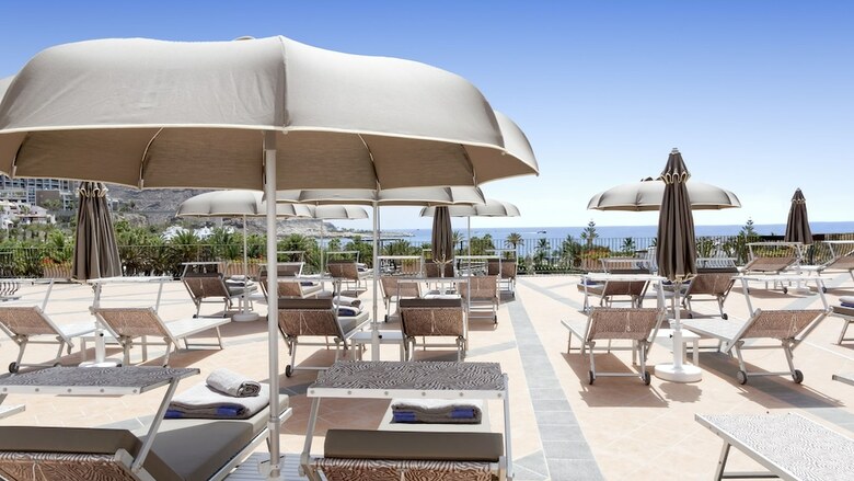 Aparthotel Idyll Suites - Adults Only