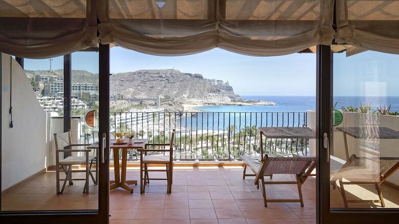 Aparthotel Idyll Suites - Adults Only