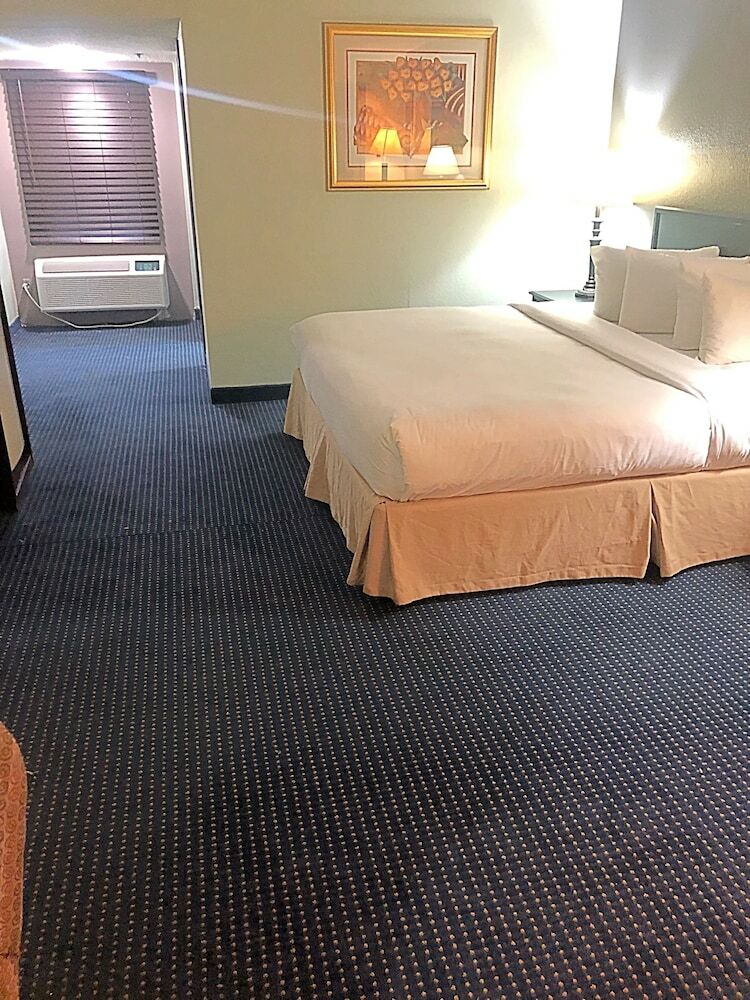1hotel