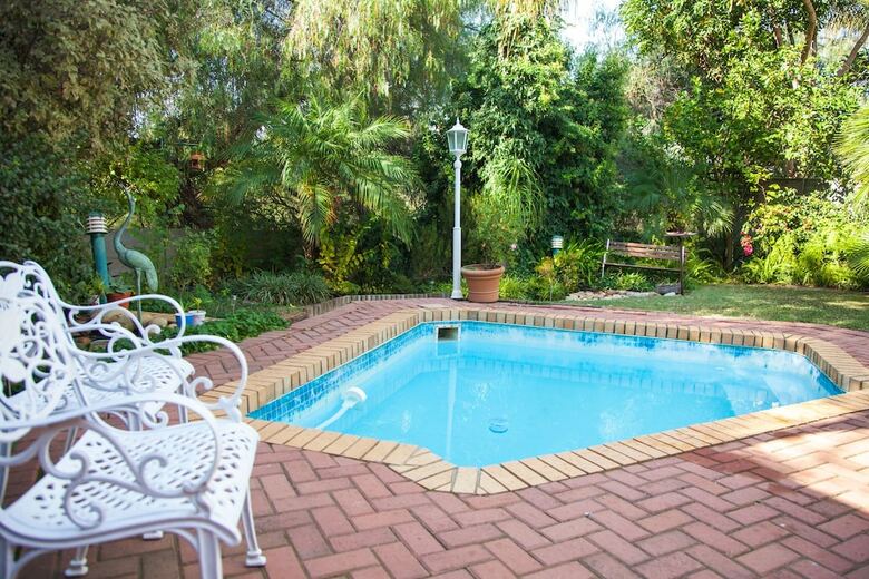 Bed & Breakfast Feather Nest Guest House