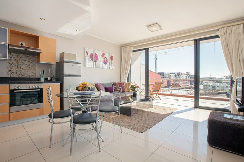 Rockwell Apartments By Ctha