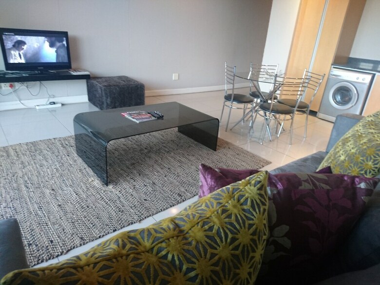 Rockwell Apartments By Ctha