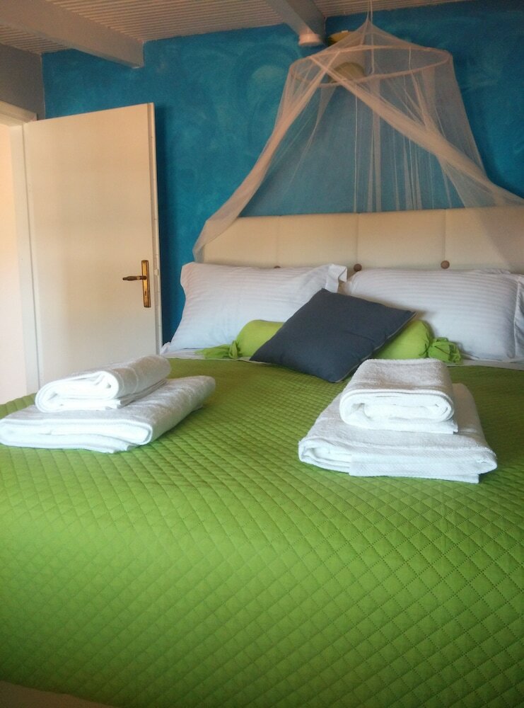 Poseidon Apartments