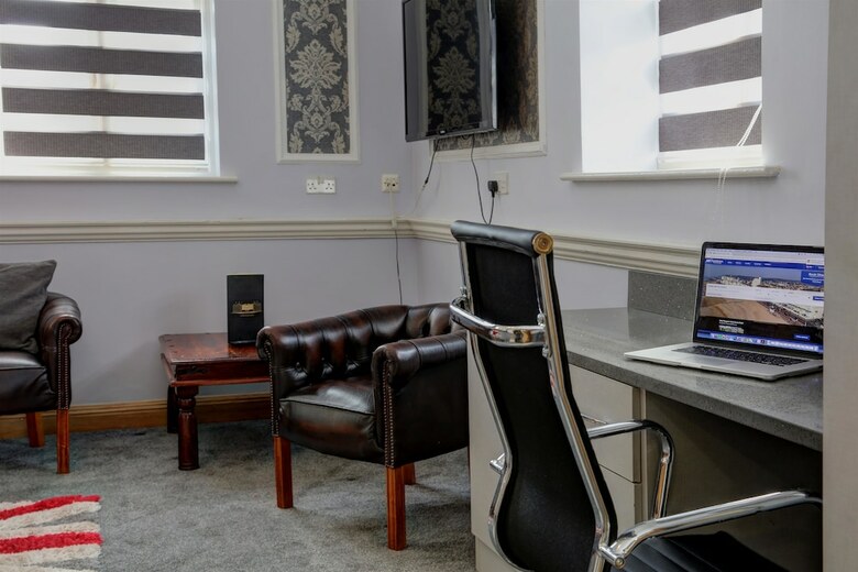 Baylis House Hotel