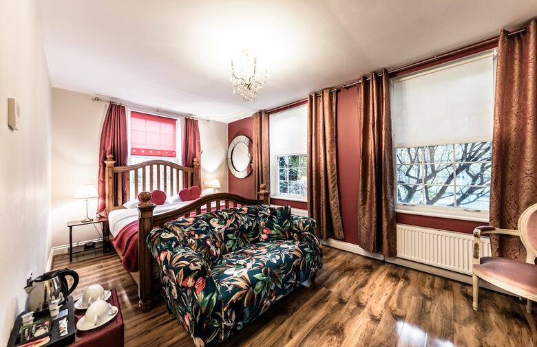 Baylis House Hotel