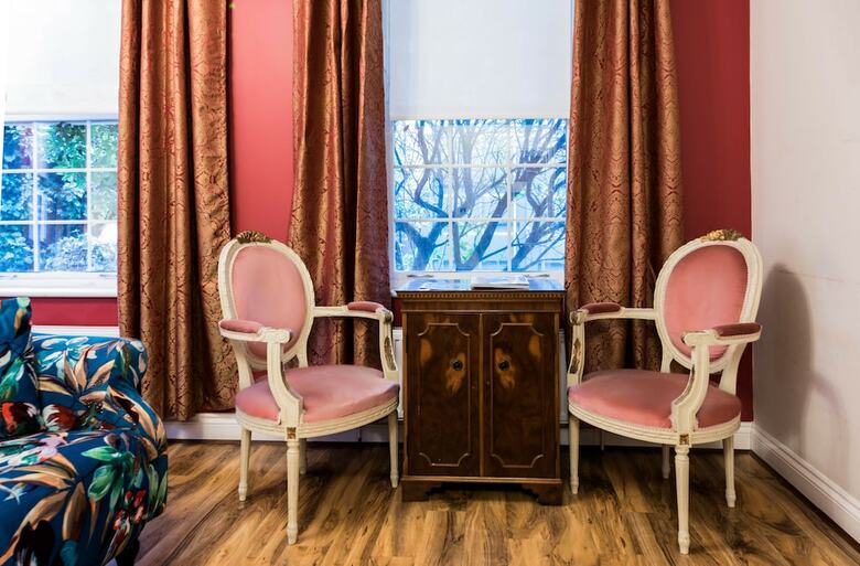 Baylis House Hotel