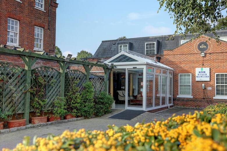 Baylis House Hotel