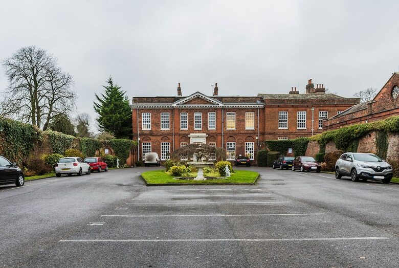 Baylis House Hotel