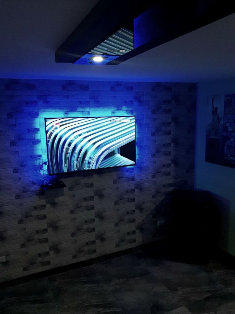 Micky Santoro Apartments