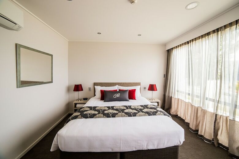 Marakura Deluxe Motels