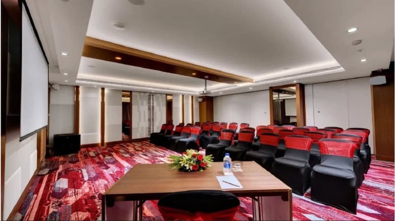 Hotel The Fern Goregaon