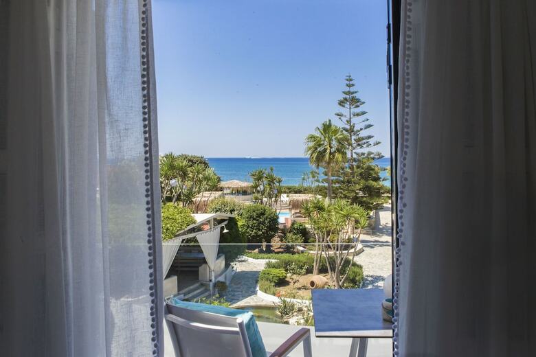 Apartamentos Athina Studios & Suites