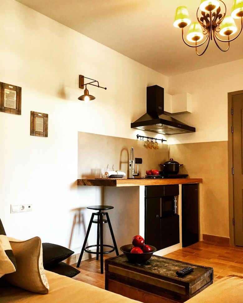 Apartamentos Athina Studios & Suites