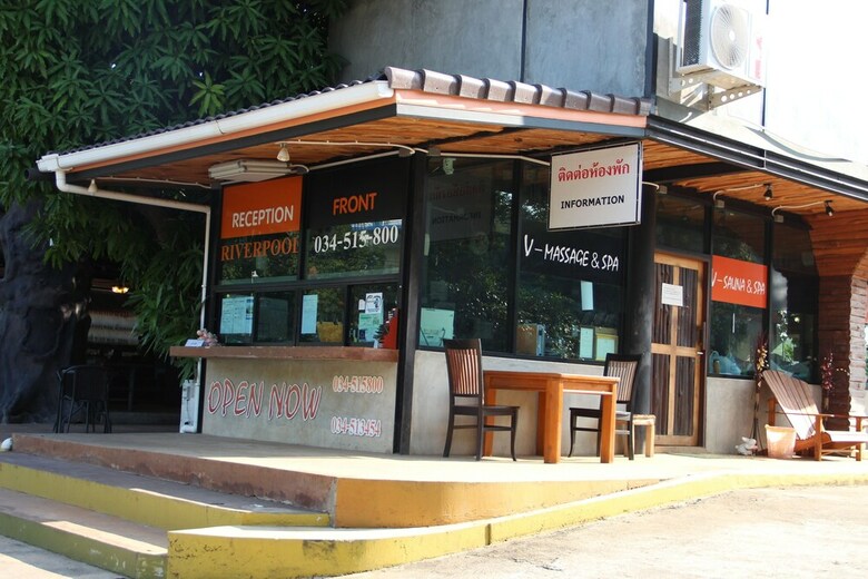 Hotel Riverpool Resort