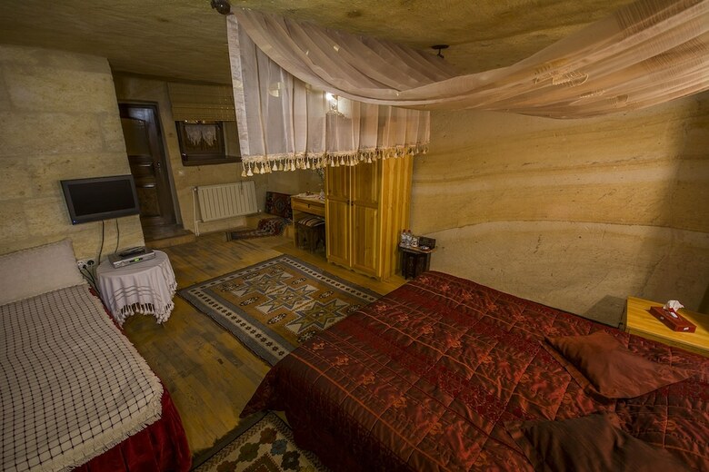 Hotel Assiana Cave House
