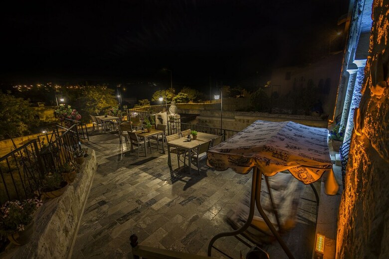 Hotel Assiana Cave House