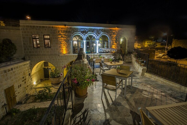 Hotel Assiana Cave House