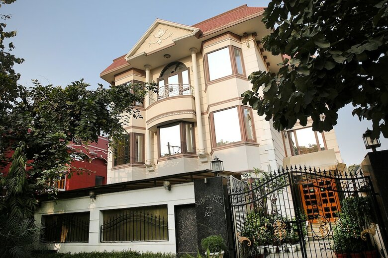 Hotel Ahuja Residency Cyber City II