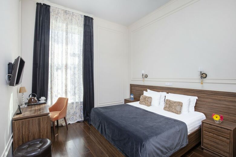 Golden Age Hotel