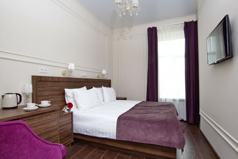 Golden Age Hotel