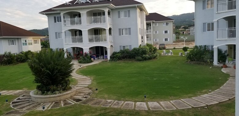 Oceanic View Apartment At Fern Court