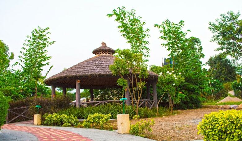 Hotel The Roar Resort