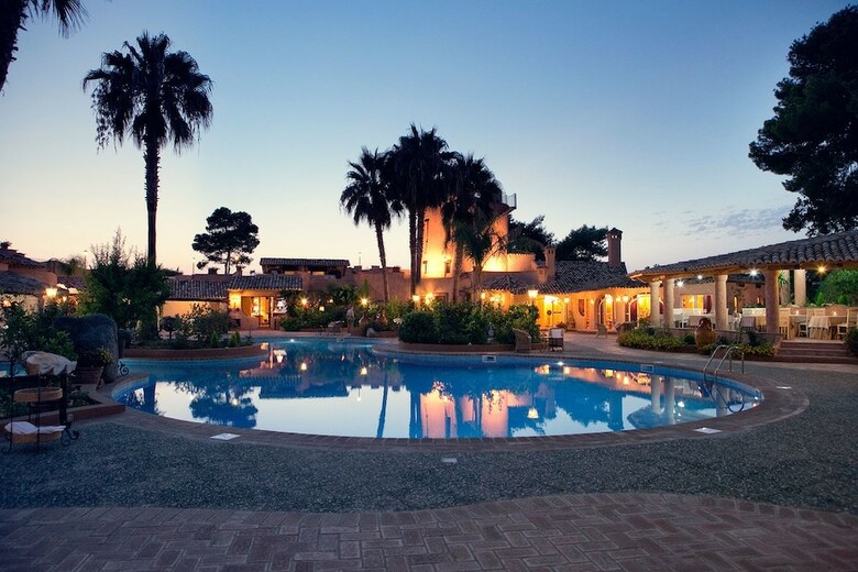 Hotel Porto Pirgos