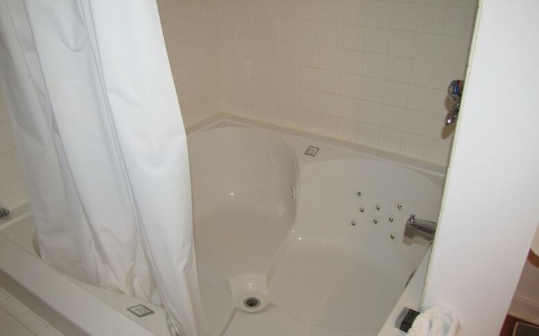 Hotel Monroe House Executive Suites