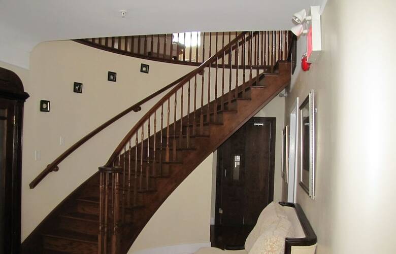 Hotel Monroe House Executive Suites