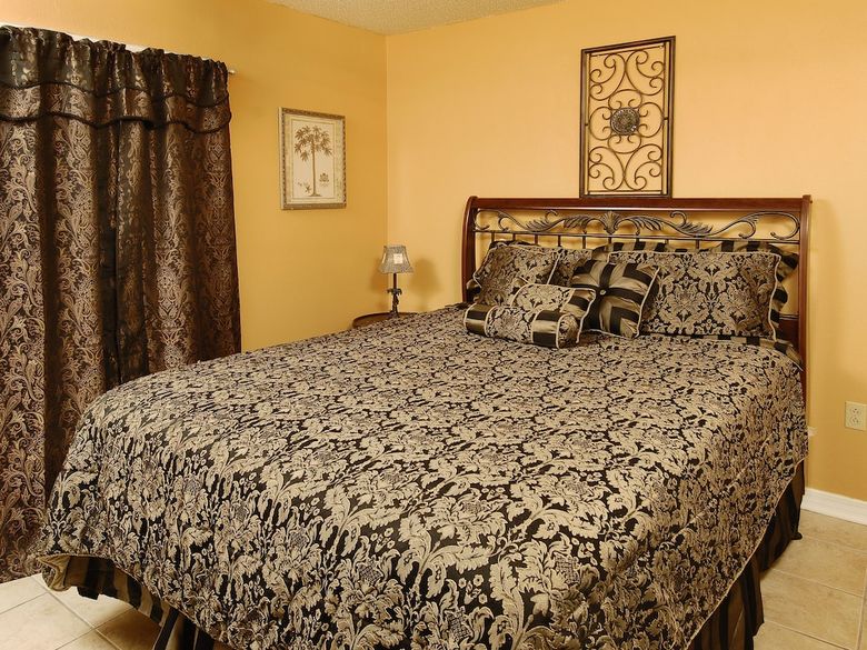 Grand Beach Condominiums By Wyndham Vacation Rentals